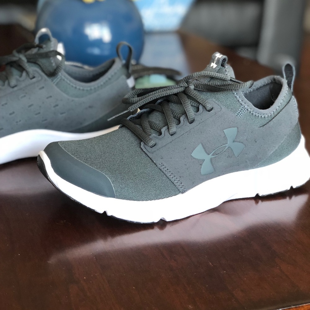 ❌SOLD Awesome never worn Under Armour sneakers